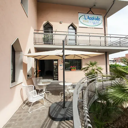 L'approdo Hotel 3*